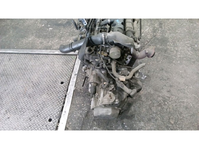 MOTOR CON ACCESORIOS Y CAJA DE CAMBIOS PEUGEOT 406 2000