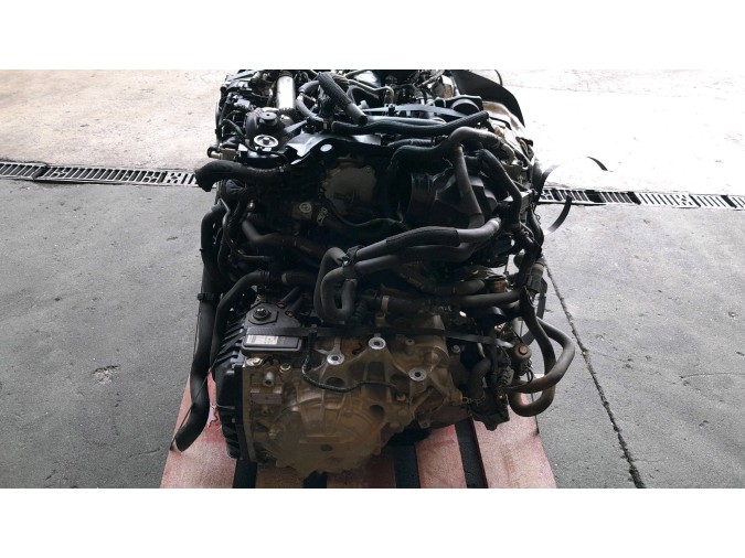 MOTOR CON ACCESORIOS Y CAJA DE CAMBIOS VOLVO V60