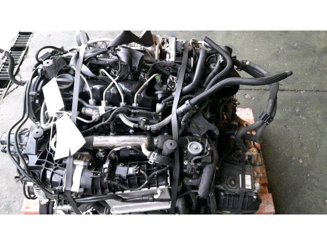 MOTOR CON ACCESORIOS Y CAJA DE CAMBIOS VOLVO V60