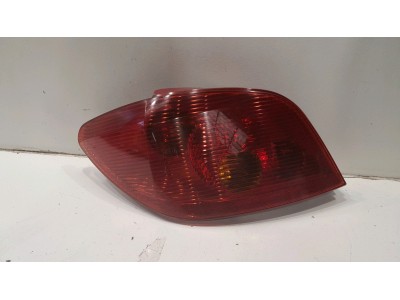 PILOTO TRASERO IZQUIERDO PEUGEOT 307 2002