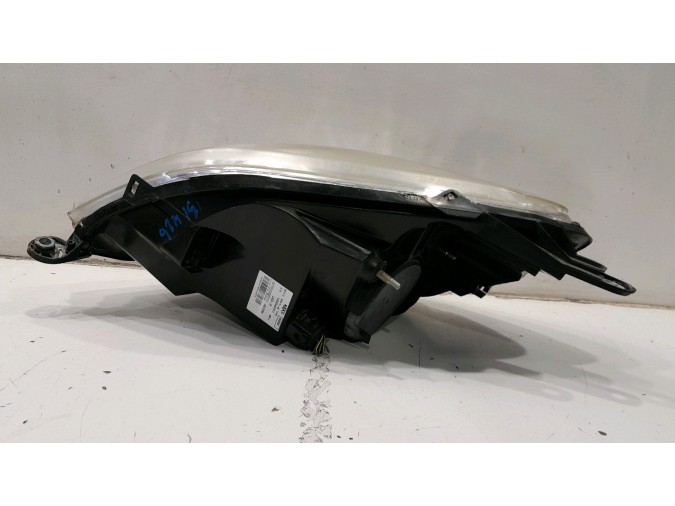 FARO DELANTERO DERECHO FIAT FIORINO 2015