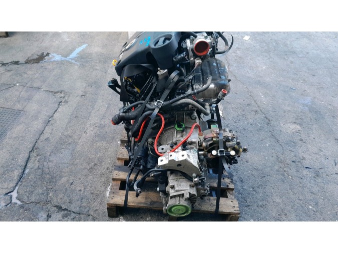 MOTOR CON ACCESORIOS Y CAJA DE CAMBIOS VOLKSWAGEN GOLF 1998