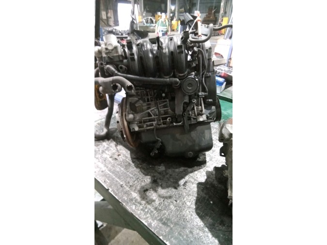 MOTOR CON ACCESORIOS Y CAJA DE CAMBIOS SEAT IBIZA 2003