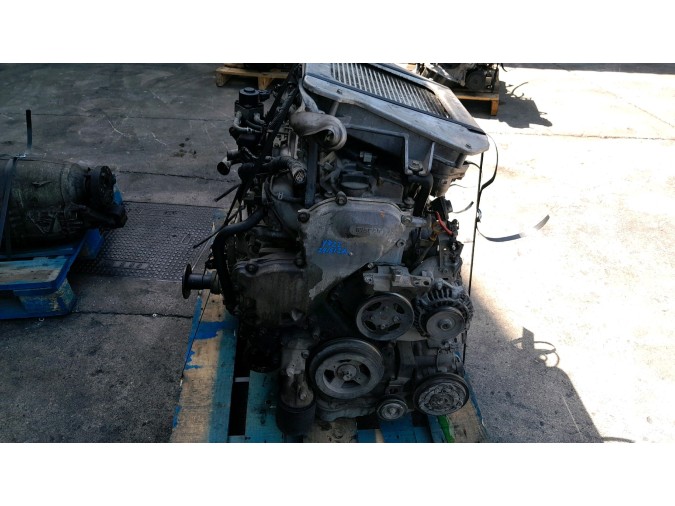 MOTOR CON ACCESORIOS Y CAJA DE CAMBIOS NISSAN X TRAIL 2000