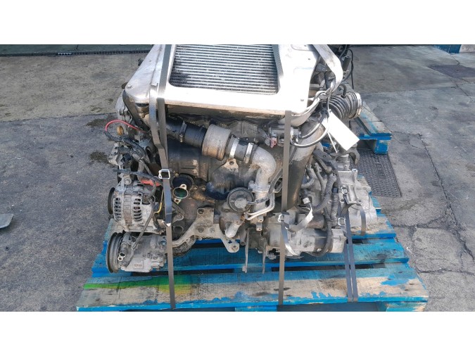 MOTOR CON ACCESORIOS Y CAJA DE CAMBIOS NISSAN X TRAIL 2000