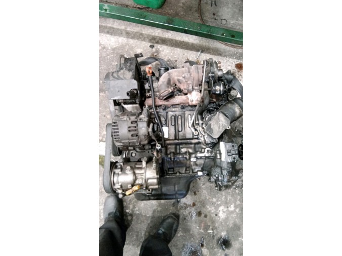 MOTOR CON ACCESORIOS Y CAJA DE CAMBIOS PEUGEOT 206 2004
