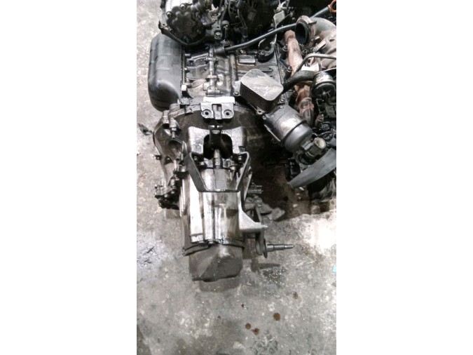 MOTOR CON ACCESORIOS Y CAJA DE CAMBIOS PEUGEOT 206 2004