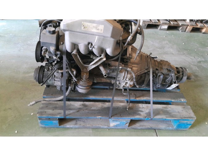 MOTOR CON ACCESORIOS Y CAJA DE CAMBIOS MERCEDES C 180 1996