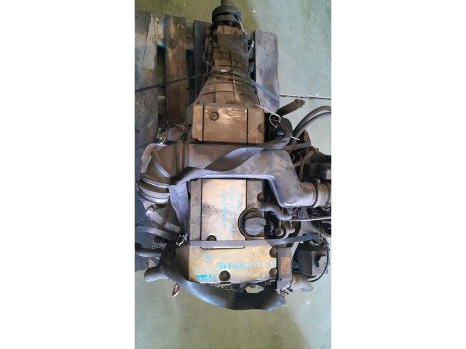MOTOR CON ACCESORIOS Y CAJA DE CAMBIOS MERCEDES C 180 1996