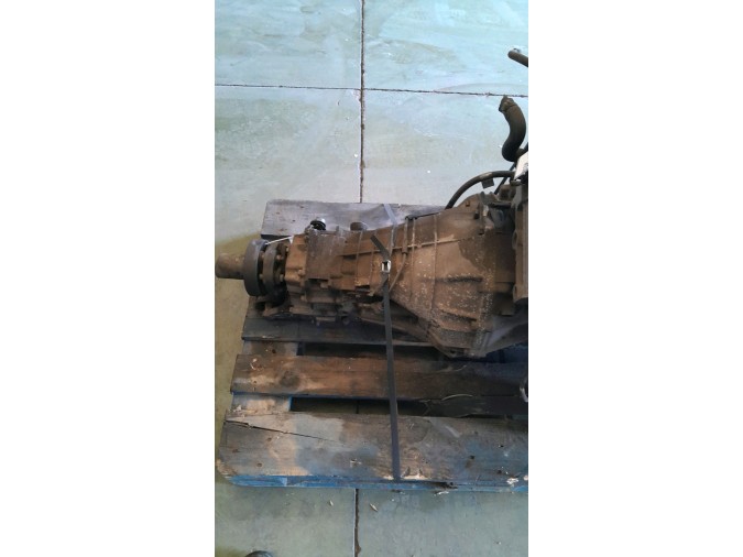 MOTOR CON ACCESORIOS Y CAJA DE CAMBIOS MERCEDES C 180 1996