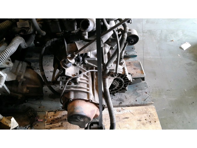 MOTOR CON ACCESORIOS Y CAJA DE CAMBIOS HYUNDAI ATOS 2002
