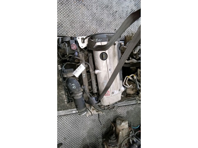 MOTOR CON ACCESORIOS Y CAJA DE CAMBIOS CITROEN XSARA PICASSO 2000