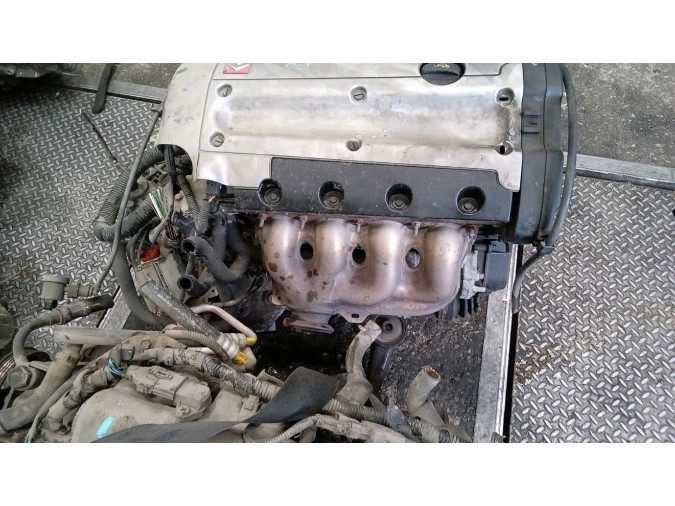 MOTOR CON ACCESORIOS Y CAJA DE CAMBIOS CITROEN XSARA PICASSO 2000