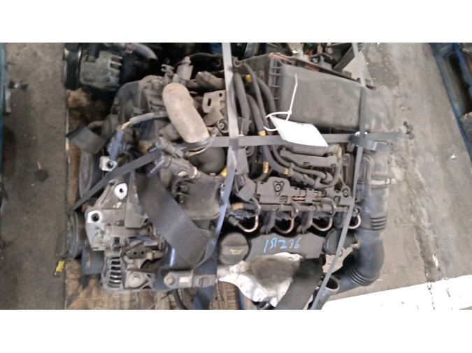 MOTOR CON ACCESORIOS Y CAJA DE CAMBIOS PEUGEOT 307 2004