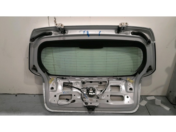 PORTON TRASERO BMW SERIE 1 PLATA 2008