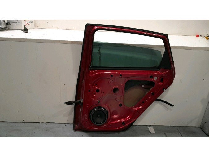 PUERTA TRASERA DERECHA SEAT LEON ROJA 44018