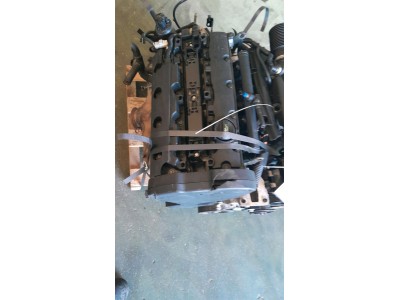 MOTOR CON ACCESORIOS Y CAJA DE CAMBIOS PEUGEOT 206 2000