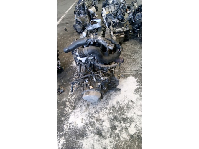 MOTOR CON ACCESORIOS Y CAJA DE CAMBIOS CITROEN C5 2002