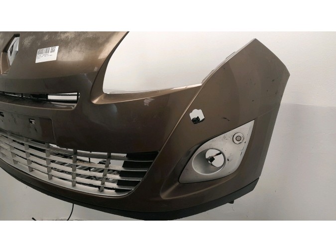 PARAGOLPES DELANTERO RENAULT SCENIC MARRON 2009