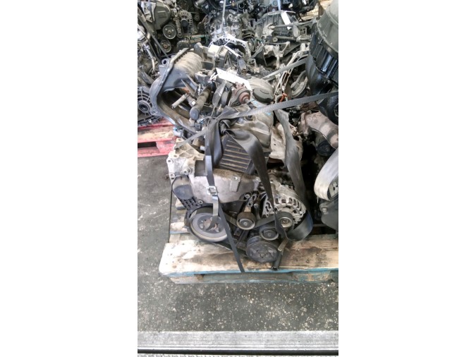 MOTOR CON ACCESORIOS Y CAJA DE CAMBIOS CITROEN C3 2002