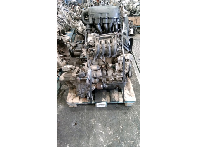 MOTOR CON ACCESORIOS Y CAJA DE CAMBIOS CITROEN C3 2002