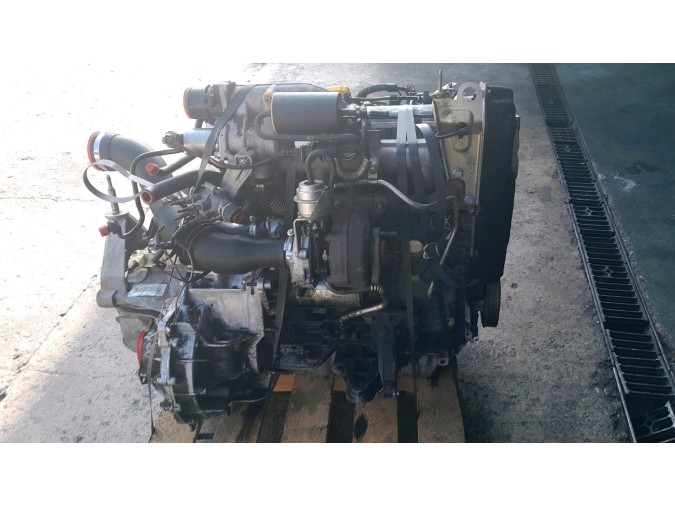 MOTOR CON ACCESORIOS Y CAJA DE CAMBIOS RENAULT LAGUNA 2001