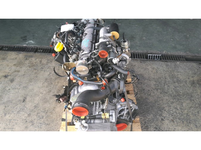 MOTOR CON ACCESORIOS Y CAJA DE CAMBIOS RENAULT LAGUNA 2001