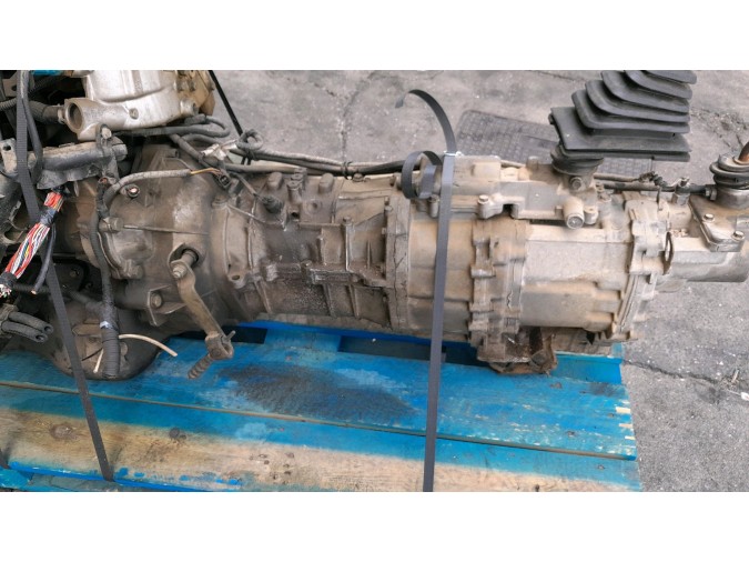 MOTOR CON ACCESORIOS Y CAJA DE CAMBIOS SUZUKI VITARA 2000