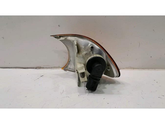 PILOTO INTERMITENTE DELANTERO DERECHO BMW 318 2000