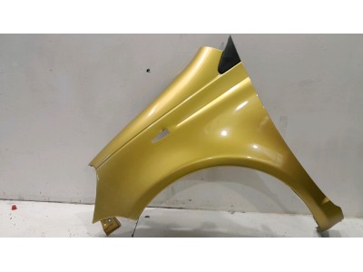ALETA DELANTERA IZQUIERDA TOYOTA YARIS MOSTAZA 1999