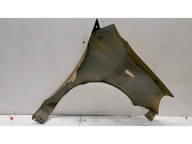 ALETA DELANTERA IZQUIERDA TOYOTA YARIS MOSTAZA 1999