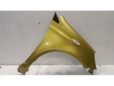ALETA DELANTERA DERECHA TOYOTA YARIS DORADO 1999
