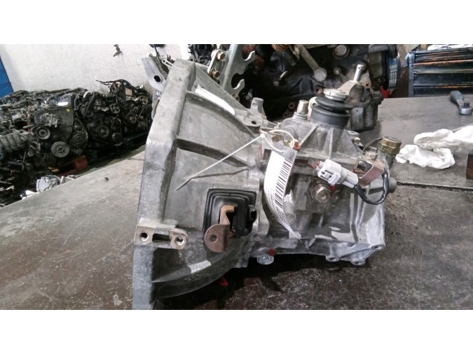 CAJA CAMBIOS TOYOTA YARIS 1999
