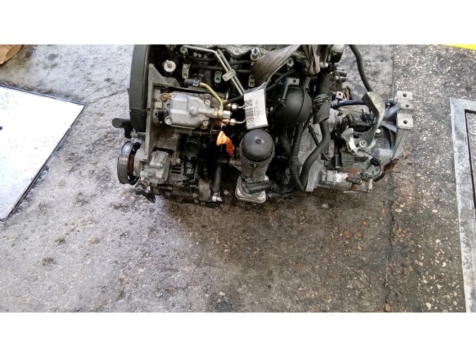 MOTOR CON ACCESORIOS Y CAJA DE CAMBIOS SKODA OCTAVIA 36923