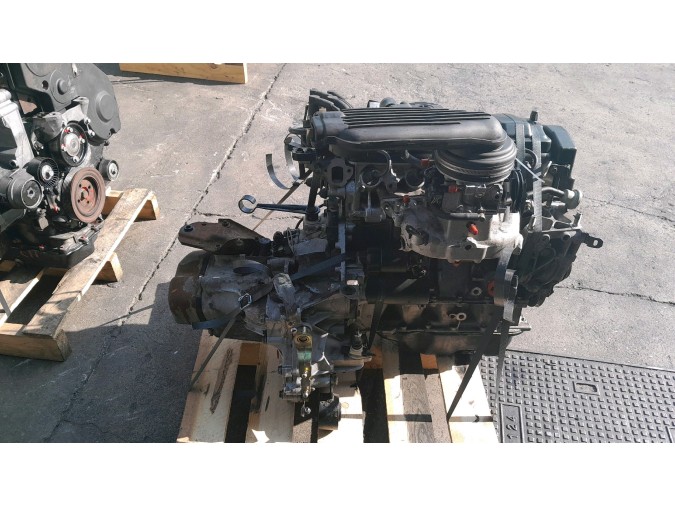 MOTOR CON ACCESORIOS Y CAJA DE CAMBIOS CITROEN AX 1994