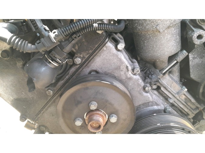 MOTOR CON ACCESORIOS Y CAJA DE CAMBIOS BMW 318 36795