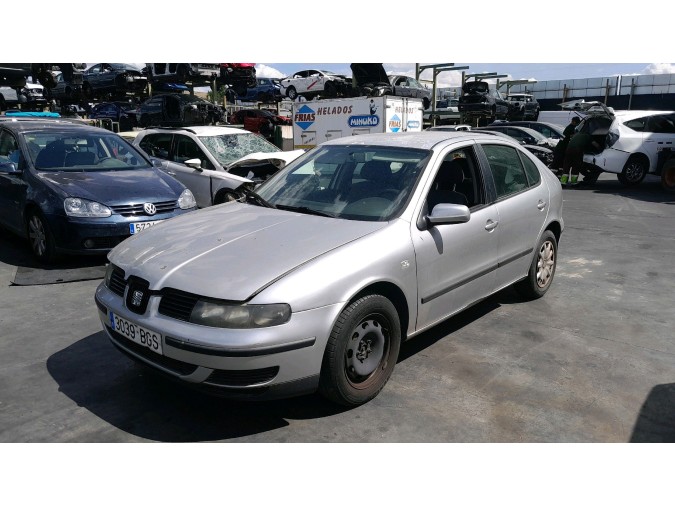 PARAGOLPES DELANTERO SEAT LEON 2001