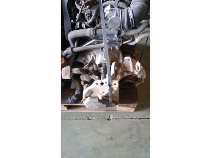 MOTOR CON ACCESORIOS Y CAJA DE CAMBIOS SEAT LEON 2007