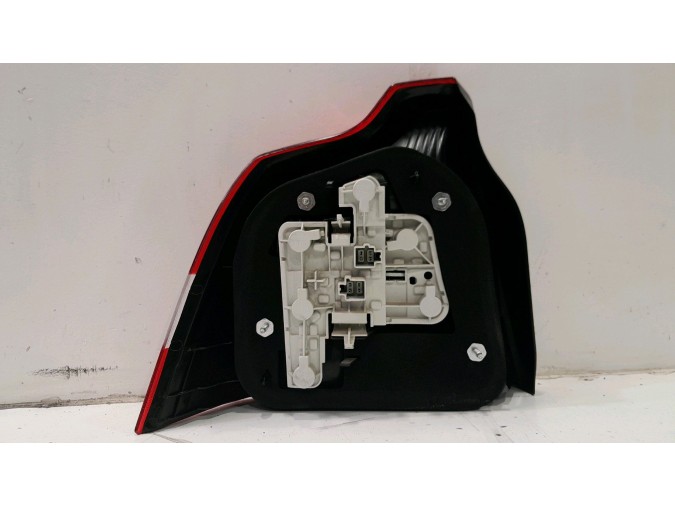 PILOTO TRASERO DERECHO VOLVO S40 2006