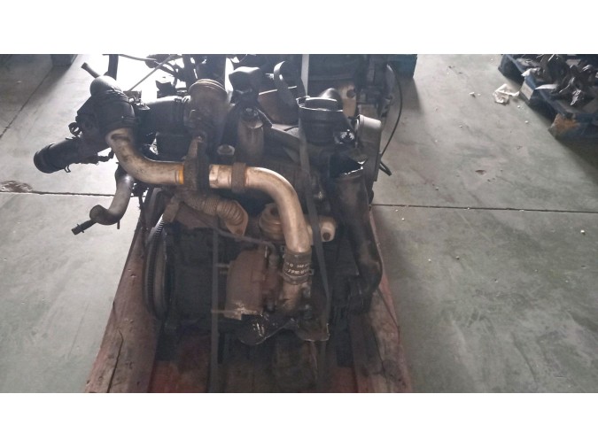 MOTOR CON ACCESORIOS SIN CAJA DE CAMBIOS SEAT IBIZA 1999