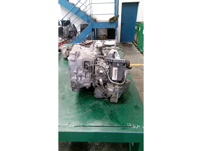 MOTOR CON ACCESORIOS Y CAJA DE CAMBIOS CITROEN C4 PICASSO 2008