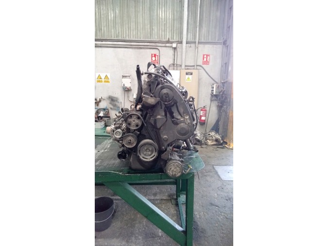 MOTOR CON ACCESORIOS Y CAJA DE CAMBIOS PEUGEOT BOXER 1999