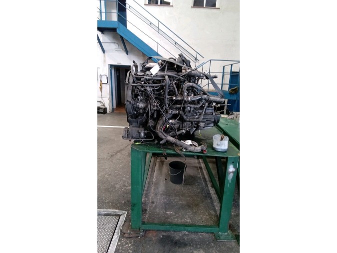 MOTOR CON ACCESORIOS Y CAJA DE CAMBIOS PEUGEOT BOXER 1999