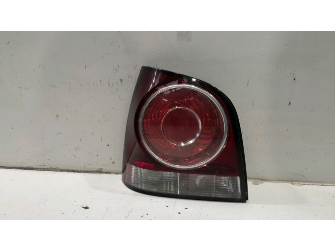 PILOTO TRASERO IZQUIERDO VOLKSWAGEN POLO 2007