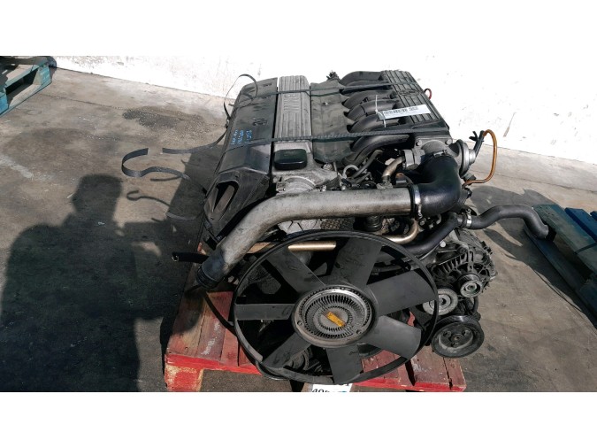 MOTOR CON ACCESORIOS Y CAJA DE CAMBIOS BMW 525 36308