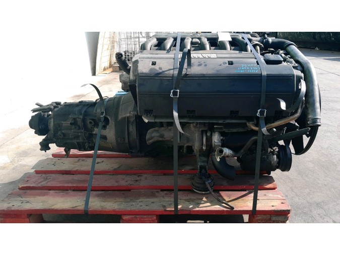 MOTOR CON ACCESORIOS Y CAJA DE CAMBIOS BMW 525 36308