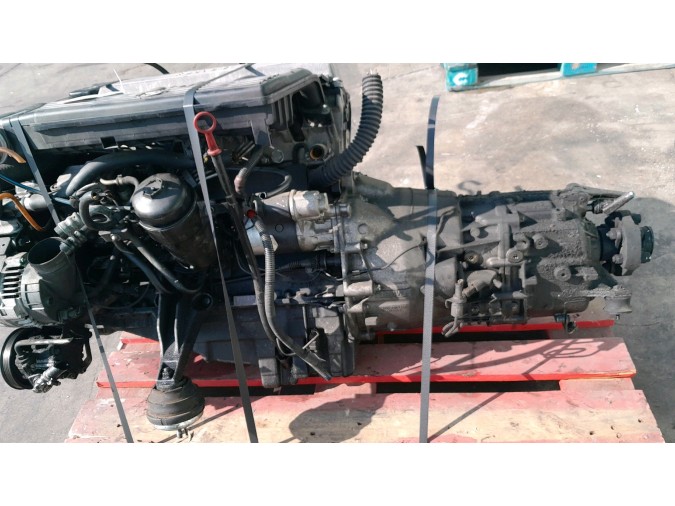 MOTOR CON ACCESORIOS Y CAJA DE CAMBIOS BMW 525 36308