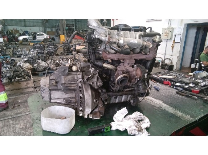 MOTOR CON ACCESORIOS Y CAJA DE CAMBIOS CITROEN C5 37735