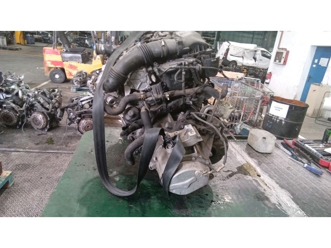 MOTOR CON ACCESORIOS Y CAJA DE CAMBIOS PEUGEOT 207 2010