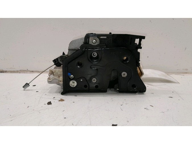CERRADURA PUERTA DELANTERA DERECHA SEAT ALTEA 2007